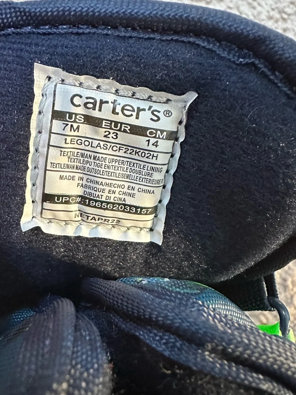 Carters toddler boy dinosaur snow boots. Size 7M